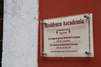 Certificato, attestato, insegna o altro documento esposto da Residenza Accademia, MantegnaHotels