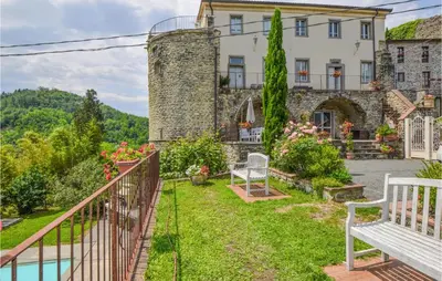 Giardino di 4 Bedroom Beautiful Home In Fivizzano