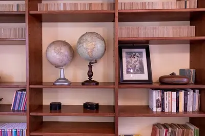 Biblioteca nella casa vacanze