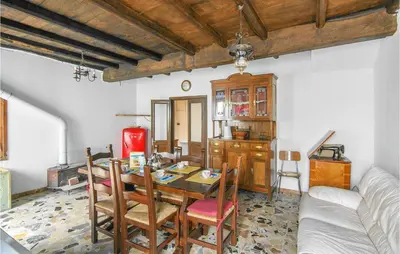 Area soggiorno di Lovely Home In Codivara With Wifi