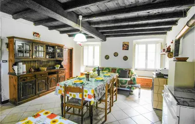 Cucina o angolo cottura di Amazing Apartment In Codivara With Wifi
