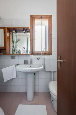 Bagno di Design dwelling near Policlinico