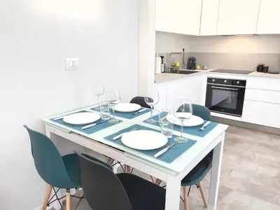 Cucina o angolo cottura di SUITE Celeste - 2 Bagni e 2 Camere da Letto