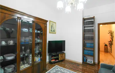 TV o dispositivi per l'intrattenimento presso 1 Bedroom Awesome Apartment In Chiavari