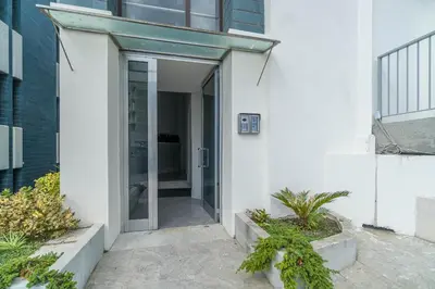 Facciata o entrata di GuestHost - Lovely & Cozy Apartment with Terrace