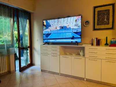 TV o dispositivi per l'intrattenimento presso Relax al Guardastelle - Free parking & Air condition - Swimming pool additional pay