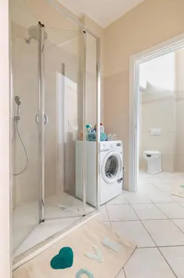 Bagno di Open Space a 1' dalla Stazione