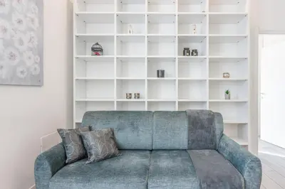 Area soggiorno di Urban Comfort Stay near Ferrari museum & Railway