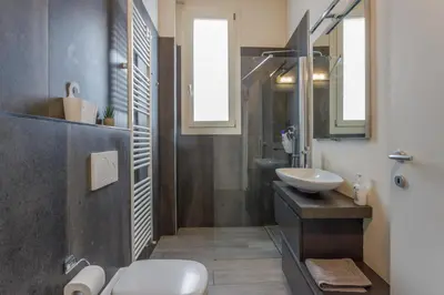 Bagno di Urban Comfort Stay near Ferrari museum & Railway