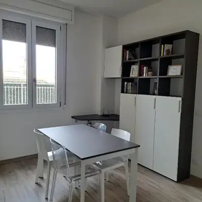 Il Campanone - Sassuolo Centro - parcheggio auto coperto - Neflix e Amazon Prime