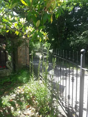 Giardino di A fine 2 bedroom stone house in Emila