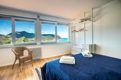 Paesaggio naturale nelle vicinanze della villa