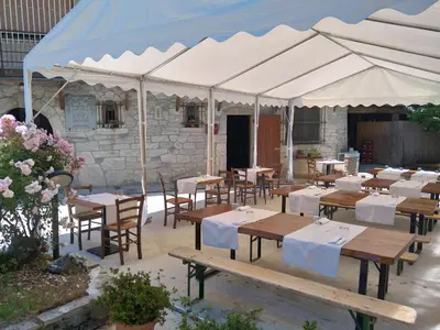 Ristorante o altro punto ristoro di INOsteria CAV Appartamenti