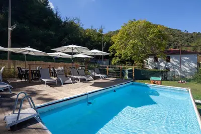 Piscina di Appartamenti - Here&Now in front of The Castle o nelle vicinanze