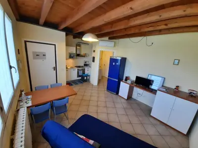 Cucina o angolo cottura di Silenzioso, posto auto, 2km da Lodi, 30 km da Milano