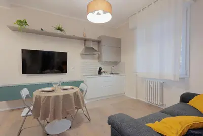 Cucina o angolo cottura di Vicino a Parcheggi Gratuiti - Vicino al Centro
