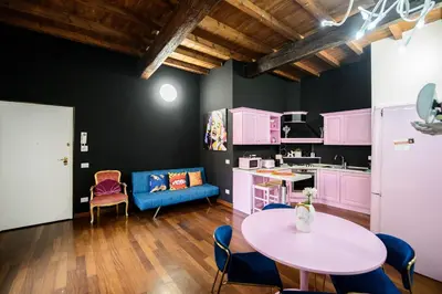 Cucina o angolo cottura di PINK HOUSE TORTELLINOSUITE Modena