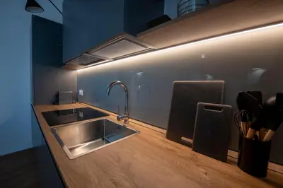 Cucina o angolo cottura di 223 - Ma & Ma Luxury Apartment 1 grande - 500metri da mare e spiaggia, vicino alla Baia del Silenzio - PARCHEGGIO GRATIS PRIVATO INCLUSO