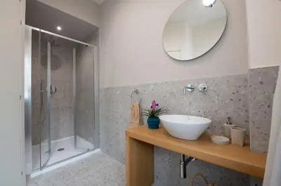 Bagno di 223 - Ma & Ma Luxury Apartment 1 grande - 500metri da mare e spiaggia, vicino alla Baia del Silenzio - PARCHEGGIO GRATIS PRIVATO INCLUSO