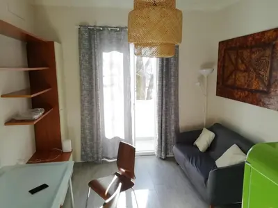 Area soggiorno di Delizioso trilocale Lodi città