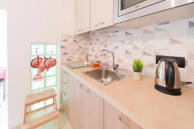 Cucina o angolo cottura di 307 - Casa Sara, 5 minuti di auto dal Mare e dal centro di Sestri, con PARCHEGGIO PRIVATO