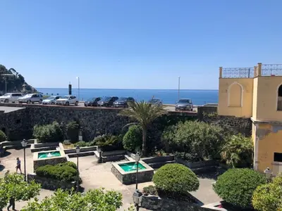 Piscina di CASA MARIA ROSA - a pochi passi dal mare o nelle vicinanze
