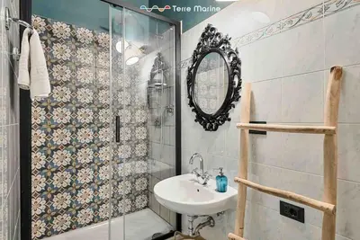 Bagno di Basilico e Papaja, Terre Marine
