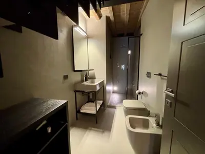 Bagno di Appartamenti Saragozza a due passi da Piazza Grande - WIFI e parcheggio gratuito