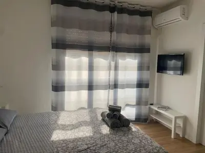 TV o dispositivi per l'intrattenimento presso Monolocale con Terrazzo