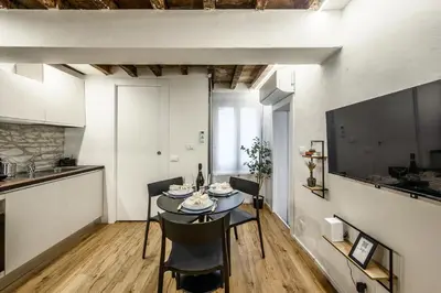 TV o dispositivi per l'intrattenimento presso Design in Centro a Modena, pass parcheggio incluso, Appartamento Ciao Bella