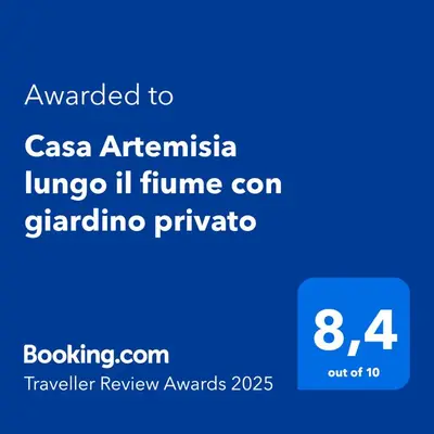 Certificato, attestato, insegna o altro documento esposto da Casa Artemisia lungo il fiume con giardino privato