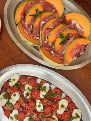 Cibo presso l'hotel o nelle vicinanze