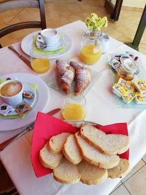 Cibo presso l'hotel o nelle vicinanze