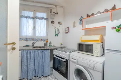 Cucina o angolo cottura di GuestHost - Vintage Holiday Flat