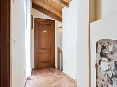 Planimetria di Tranquil Village Stay with Fireplace