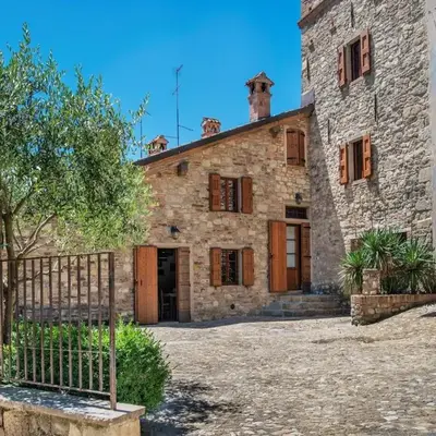 Tranquil Village Stay with Fireplace