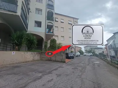 Certificato, attestato, insegna o altro documento esposto da Lorenz House