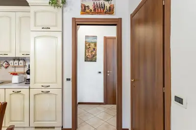 Cucina o angolo cottura di Lilly House - Travacò Siccomario - by HOST4U