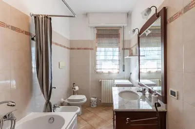 Bagno di Lilly House - Travacò Siccomario - by HOST4U