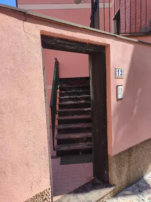 Planimetria di Appartamento tra le Cinque Terre, Camogli e Portofino con scorcio mare all'orizzonte