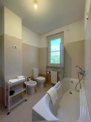 Bagno di La Fortezza alla finestra