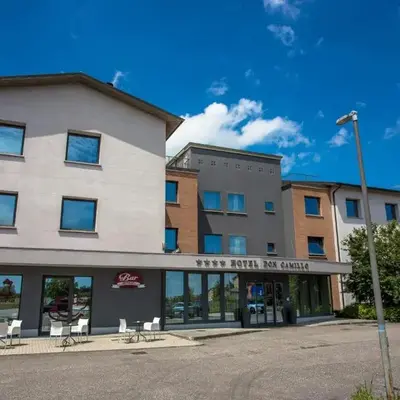 HOTEL DON CAMILLO