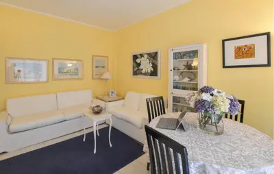 Area soggiorno di Amazing Apartment In Moneglia With Wifi