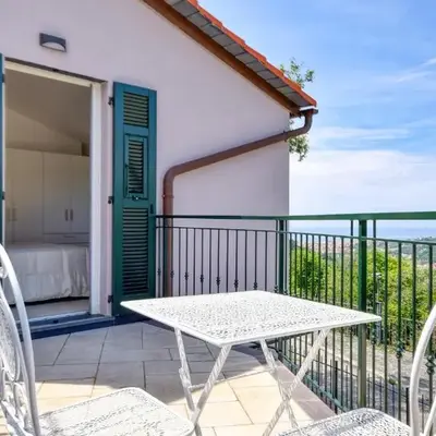 2 Bedroom Nice Home In Cogorno