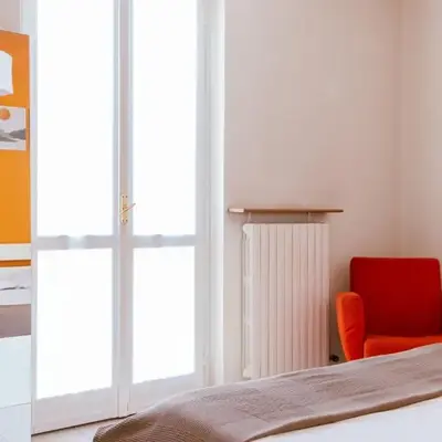 peach apartment