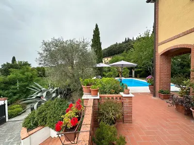 Piscina di Villa Camilla 10 Pax by VILLASRETREATS o nelle vicinanze