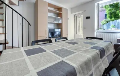 TV o dispositivi per l'intrattenimento presso 2 Bedroom Lovely Home In Casarza Ligure