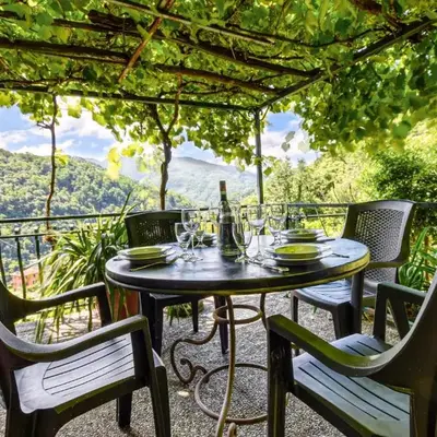 Stunning Apartment In Mezzanego