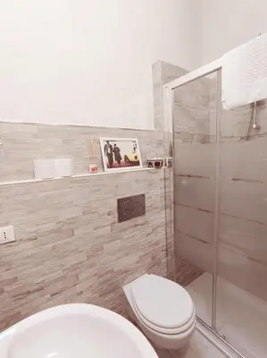 Bagno di Center Vicolo Suite Apartment with Parking