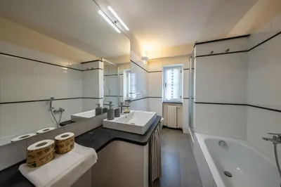 Bagno di VILLA DUFOUR 1 Lusso, Spazio e Vista Mare